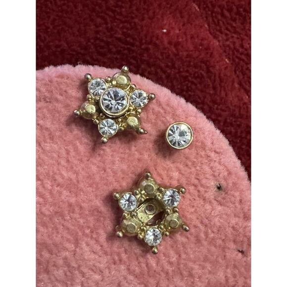-Earrings Avon‎ Star Rhinestone Gold Tone Stud Pierced 1/2" 2 Pairs In 1 - Picture 1 of 3